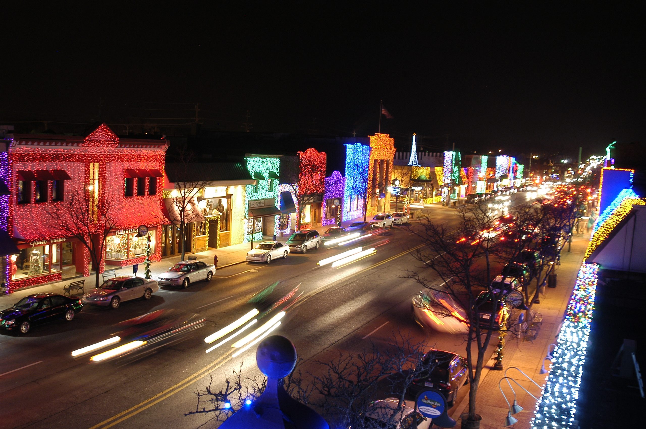 Experience the charming vistas of Rochester, Michigan, your gateway to shopping and entertainment.